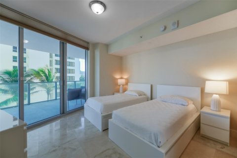 Copropriété à louer à Hollywood, Floride: 2 chambres, 161 m2 № 2252551 - photo 25