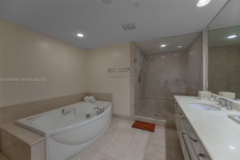 Copropriété à louer à Hollywood, Floride: 2 chambres, 161 m2 № 2252551 - photo 19
