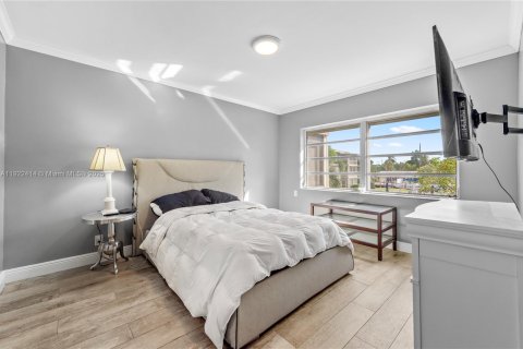 Купить кондоминиум в Форт-Лодердейл, Флорида 2 спальни, 92.9м2, № 1976339 - фото 11