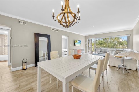 Купить кондоминиум в Форт-Лодердейл, Флорида 2 спальни, 92.9м2, № 1976339 - фото 8