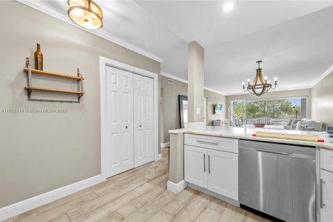 Купить кондоминиум в Форт-Лодердейл, Флорида 2 спальни, 92.9м2, № 1976339 - фото 4