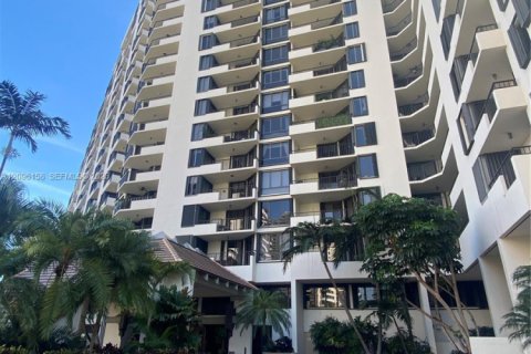 Copropriété à louer à Miami, Floride: 1 chambre, 77.67 m2 № 2386844 - photo 13