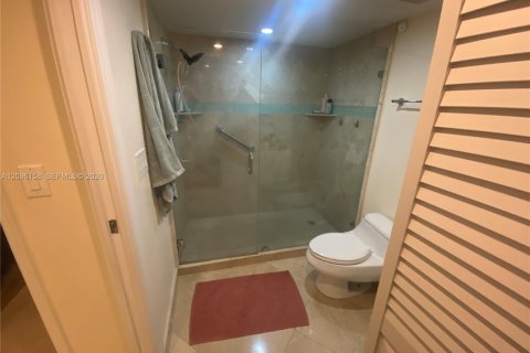 Copropriété à louer à Miami, Floride: 1 chambre, 77.67 m2 № 2386844 - photo 7