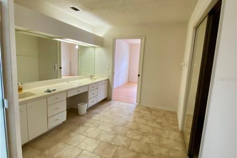 House in Daytona Beach, Florida 3 bedrooms, 210.61 sq.m. № 1338552 - photo 13
