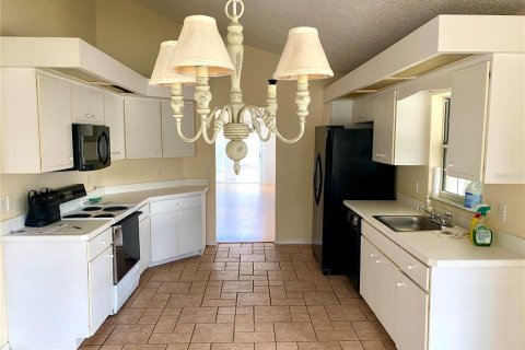 House in Daytona Beach, Florida 3 bedrooms, 210.61 sq.m. № 1338552 - photo 23