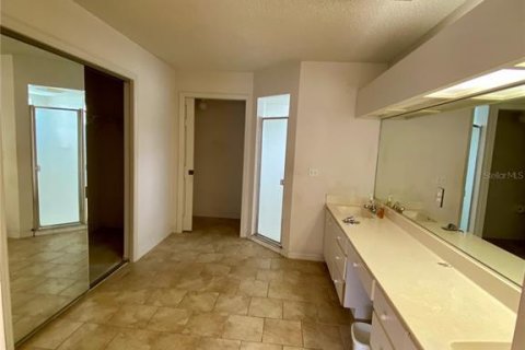 House in Daytona Beach, Florida 3 bedrooms, 210.61 sq.m. № 1338552 - photo 12