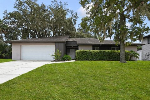 Villa ou maison à vendre à Casselberry, Floride: 3 chambres, 130.06 m2 № 1907360 - photo 1