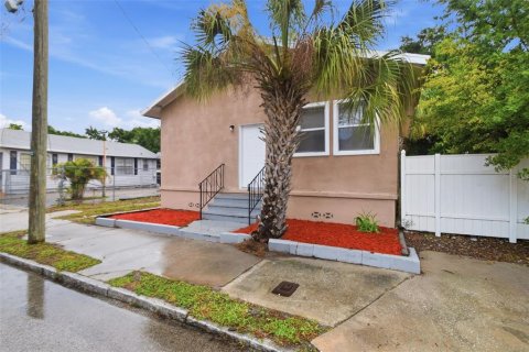 Villa ou maison à vendre à Tampa, Floride: 3 chambres, 112.32 m2 № 2209979 - photo 6