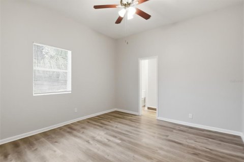 Villa ou maison à vendre à Tampa, Floride: 3 chambres, 112.32 m2 № 2209979 - photo 29