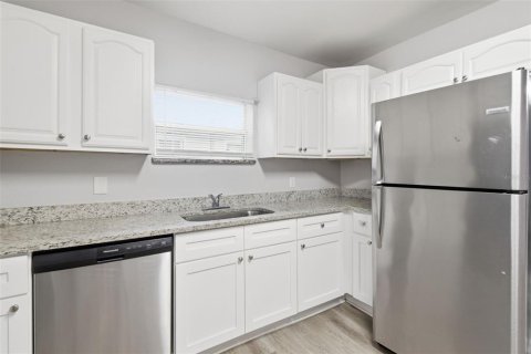 Villa ou maison à vendre à Tampa, Floride: 3 chambres, 112.32 m2 № 2209979 - photo 24