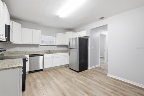 Villa ou maison à vendre à Tampa, Floride: 3 chambres, 112.32 m2 № 2209979 - photo 21