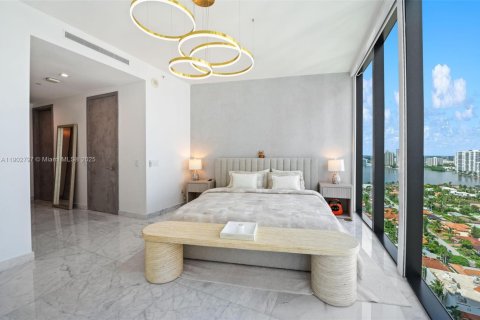 Condominio en venta en Sunny Isles Beach, Florida, 3 dormitorios, 294.59 m2 № 1954450 - foto 15