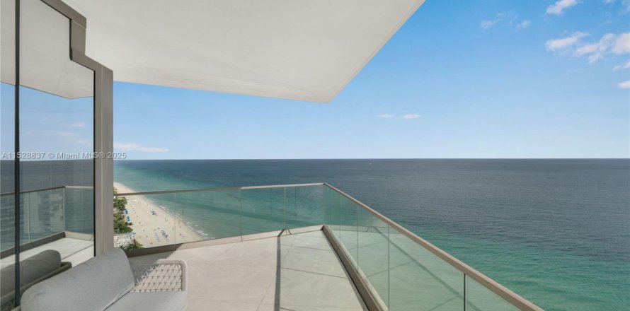 Condo à Sunny Isles Beach, Floride, 4 chambres  № 2336932