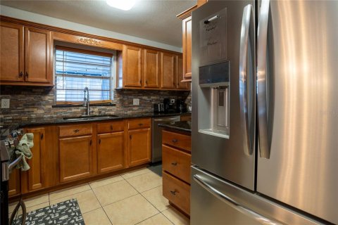 House in Kissimmee, Florida 3 bedrooms, 118.17 sq.m. № 1592987 - photo 13