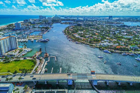 Condominio en venta en Fort Lauderdale, Florida, 2 dormitorios, 70.23 m2 № 2180562 - foto 24