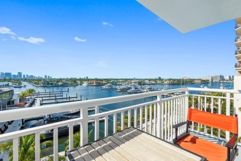 Condominio en venta en Fort Lauderdale, Florida, 2 dormitorios, 70.23 m2 № 2180562 - foto 2