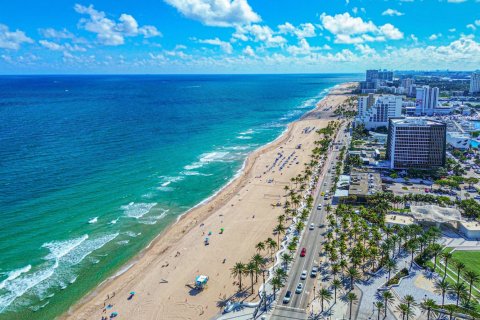 Condominio en venta en Fort Lauderdale, Florida, 2 dormitorios, 70.23 m2 № 2180562 - foto 26