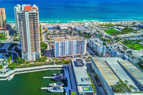 Condominio en venta en Fort Lauderdale, Florida, 2 dormitorios, 70.23 m2 № 2180562 - foto 28