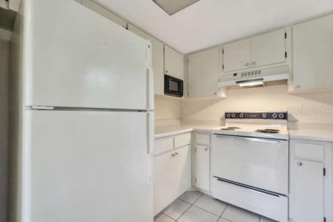 Condo in Palm Harbor, Florida, 2 bedrooms  № 2097487 - photo 10