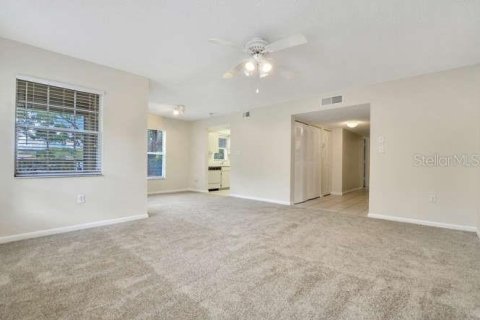 Condo in Palm Harbor, Florida, 2 bedrooms  № 2097487 - photo 5