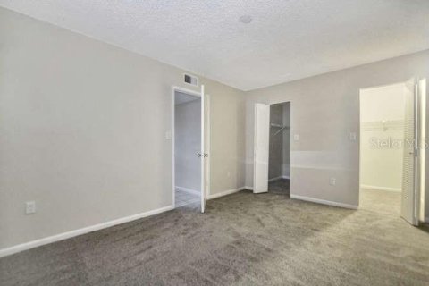 Condo in Palm Harbor, Florida, 2 bedrooms  № 2097487 - photo 18