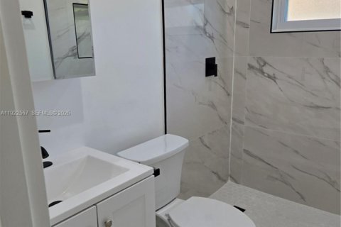 Villa ou maison à louer à North Miami, Floride: 5 chambres, 157.93 m2 № 1976959 - photo 15