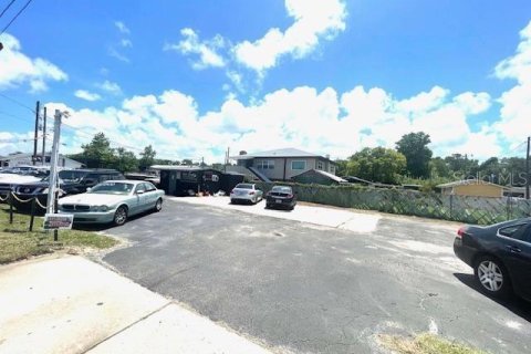 Propiedad comercial en venta en Daytona Beach, Florida, 622.45 m2 № 2166408 - foto 16