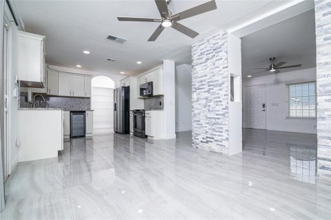 Villa ou maison à vendre à Orlando, Floride: 4 chambres, 142.14 m2 № 1821158 - photo 12