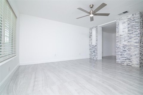 Villa ou maison à vendre à Orlando, Floride: 4 chambres, 142.14 m2 № 1821158 - photo 9