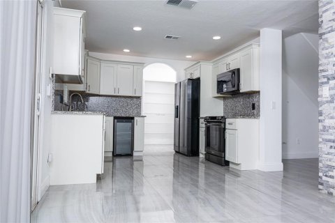 Villa ou maison à vendre à Orlando, Floride: 4 chambres, 142.14 m2 № 1821158 - photo 13