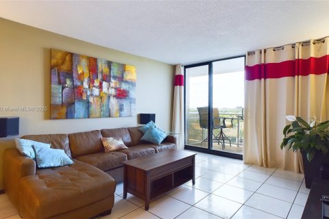 Снять в аренду кондоминиум в Холливуд, Флорида 1 спальня, 77.29м2, № 1949462 - фото 5
