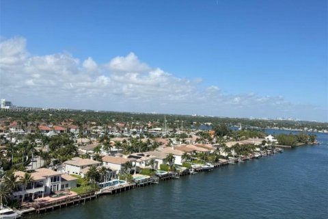 Снять в аренду кондоминиум в Холливуд, Флорида 1 спальня, 77.29м2, № 1949462 - фото 9