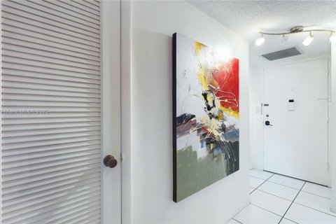 Снять в аренду кондоминиум в Холливуд, Флорида 1 спальня, 77.29м2, № 1949462 - фото 6