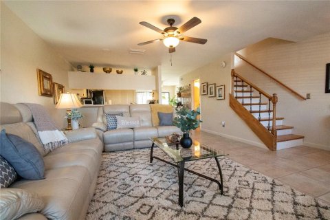 Touwnhouse à vendre à Tampa, Floride: 2 chambres, 122.07 m2 № 1903098 - photo 5