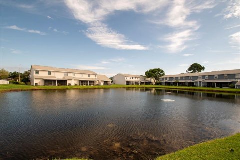 Touwnhouse à vendre à Tampa, Floride: 2 chambres, 122.07 m2 № 1903098 - photo 23