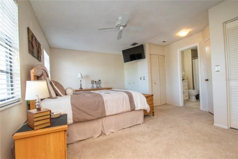Touwnhouse à vendre à Tampa, Floride: 2 chambres, 122.07 m2 № 1903098 - photo 18