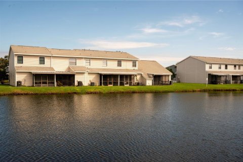 Touwnhouse à vendre à Tampa, Floride: 2 chambres, 122.07 m2 № 1903098 - photo 22