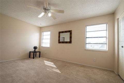 Touwnhouse à vendre à Tampa, Floride: 2 chambres, 122.07 m2 № 1903098 - photo 13