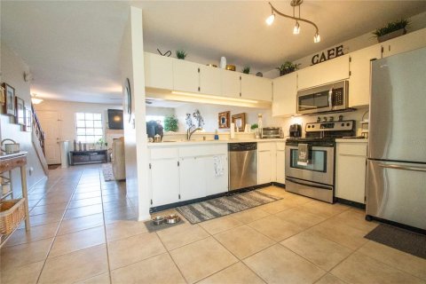 Touwnhouse à vendre à Tampa, Floride: 2 chambres, 122.07 m2 № 1903098 - photo 7