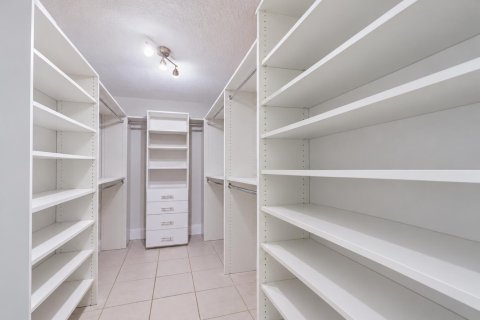 Villa ou maison à vendre à Riviera Beach, Floride: 3 chambres, 169.27 m2 № 2435480 - photo 25