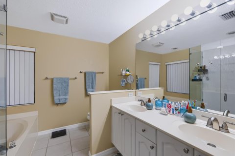 Villa ou maison à vendre à Riviera Beach, Floride: 3 chambres, 169.27 m2 № 2435480 - photo 22