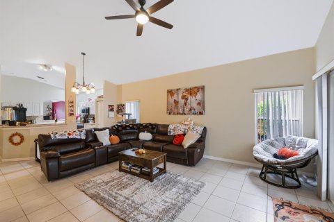 Villa ou maison à vendre à Riviera Beach, Floride: 3 chambres, 169.27 m2 № 2435480 - photo 16