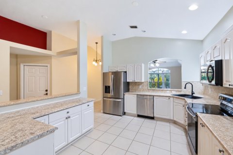 Villa ou maison à vendre à Riviera Beach, Floride: 3 chambres, 169.27 m2 № 2435480 - photo 9