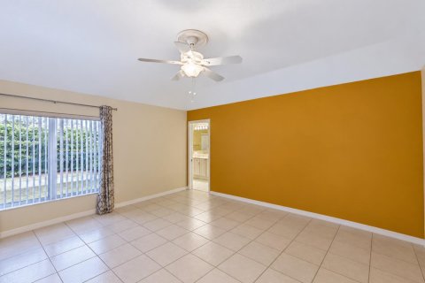 Villa ou maison à vendre à Riviera Beach, Floride: 3 chambres, 169.27 m2 № 2435480 - photo 19