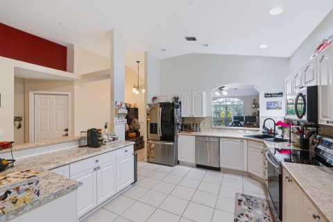 Villa ou maison à vendre à Riviera Beach, Floride: 3 chambres, 169.27 m2 № 2435480 - photo 8