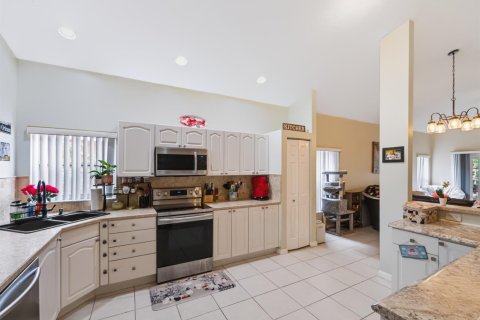 Villa ou maison à vendre à Riviera Beach, Floride: 3 chambres, 169.27 m2 № 2435480 - photo 6