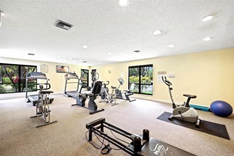 House in Royal Palm Beach, Florida 3 bedrooms, 120.59 sq.m. № 1732146 - photo 13