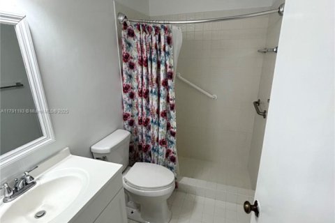 House in Royal Palm Beach, Florida 3 bedrooms, 120.59 sq.m. № 1732146 - photo 21
