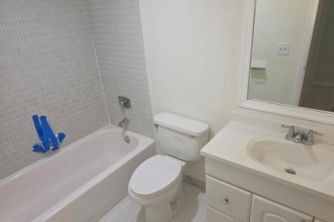 Condo in West Palm Beach, Florida, 1 bedroom № 2382897 - photo 18
