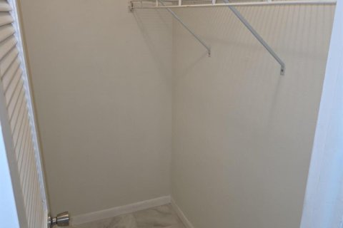 Condo in West Palm Beach, Florida, 1 bedroom № 2382897 - photo 13